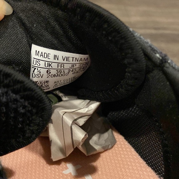 Adidas Women's Gray and Pink Running Shoes 7.5 - Picture 9 of 9